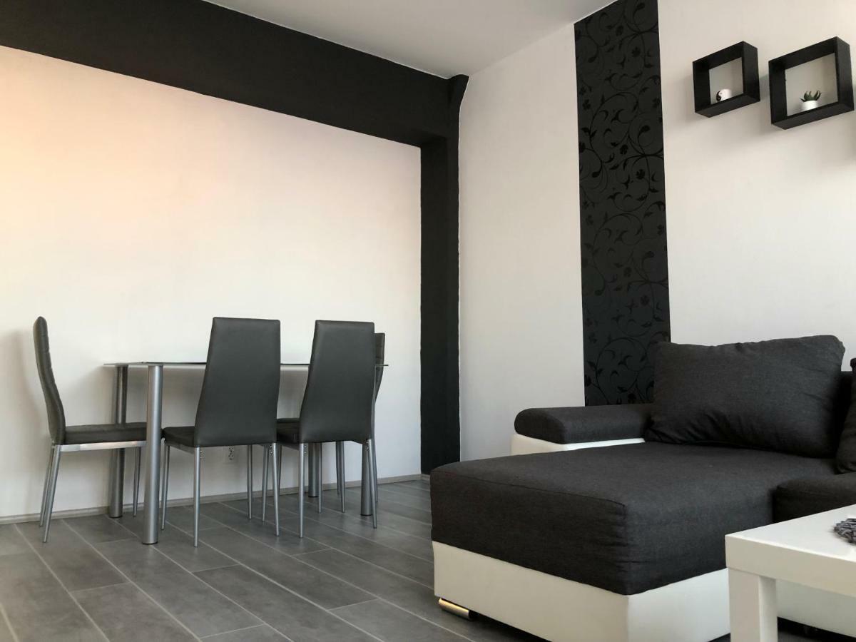 Dave Apartman Segedin Dış mekan fotoğraf